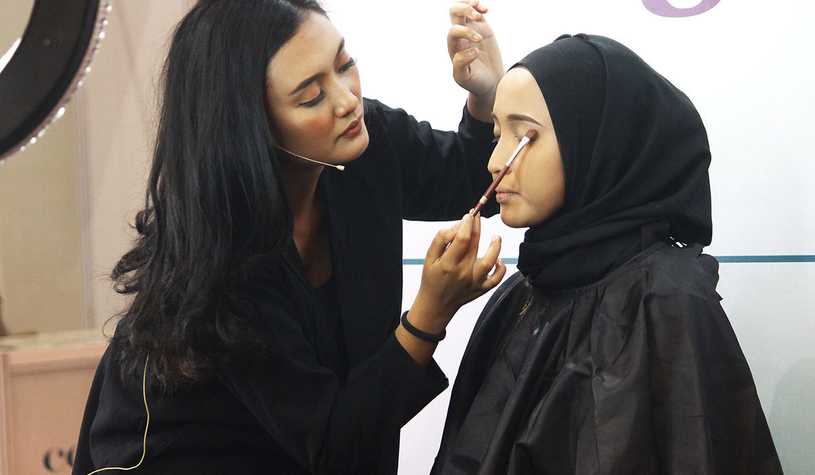 Ready to Become a Makeup Artist? Ask Yourself These 7 Questions First.