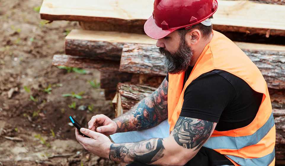 These free marketing tips can be done right from your phone, like this contractor is doing.