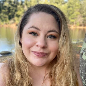 Kristin Vegh headshot