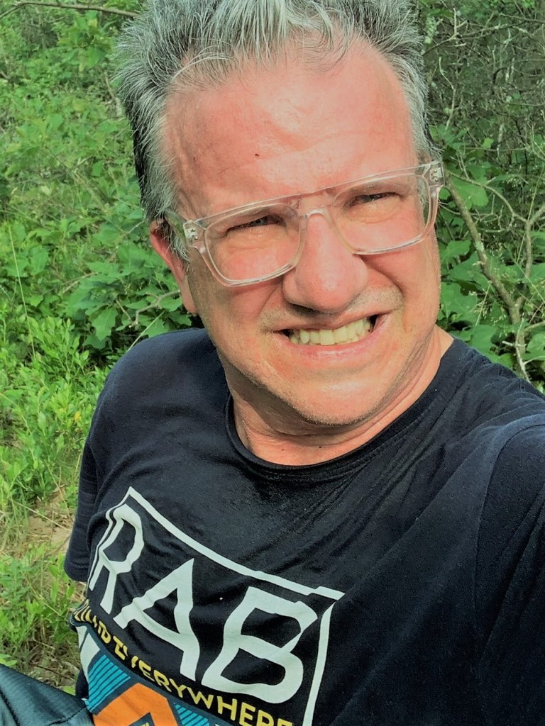 Thom Tracy headshot